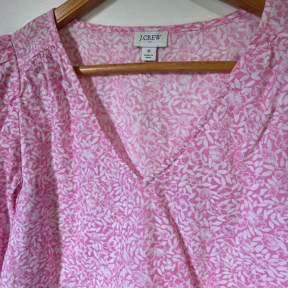 EUC LIKE NEW J CREW FLORAL PINK WHITE DAINTY V NECK COTTON TOP SIZE SMALL - Picture 6 of 15